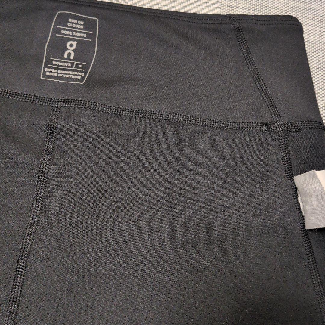 on ランニングタイツ　S
