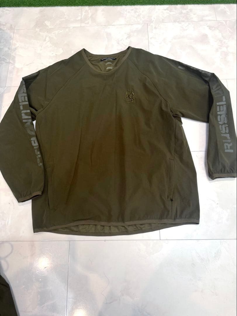 ほぼ新品未使用　ラッセルノ　ストレッチ　セットアップ　カーキ　ブルゾン　パンツ