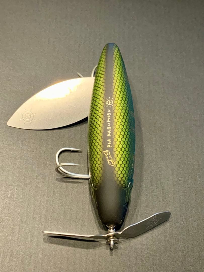 痴虫（チムシ）プラカブメス　オイカワメス