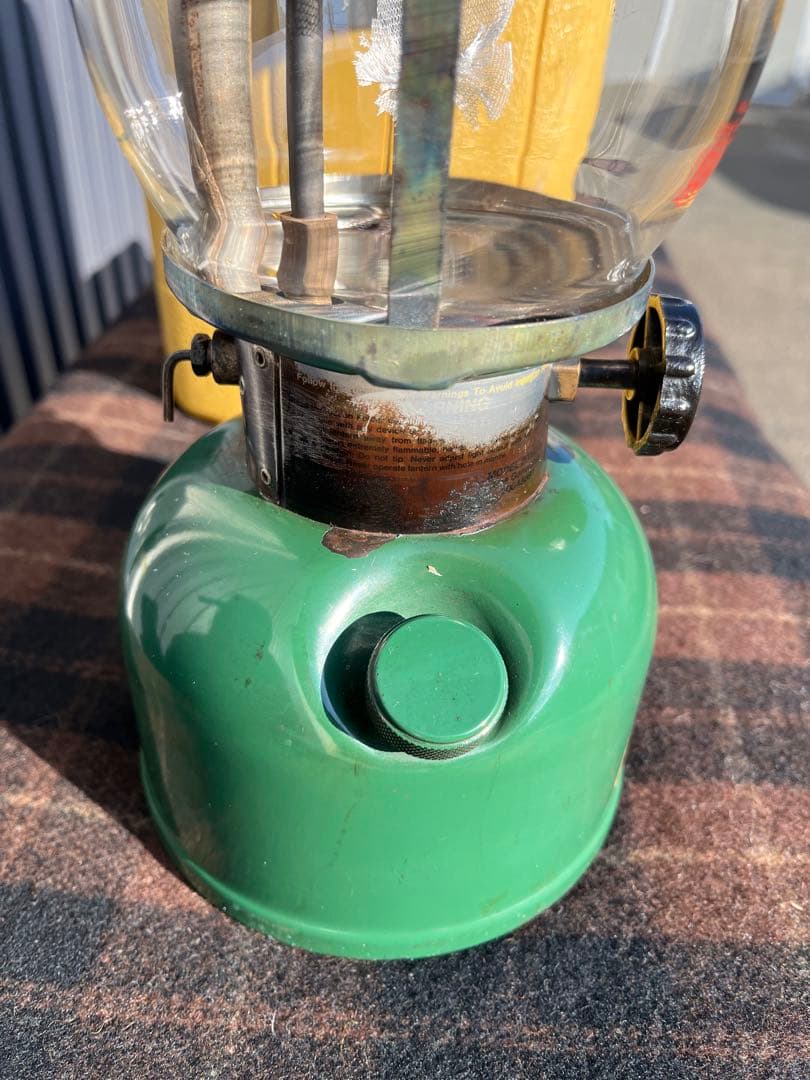 Coleman ランタン 1981年3月　緑色