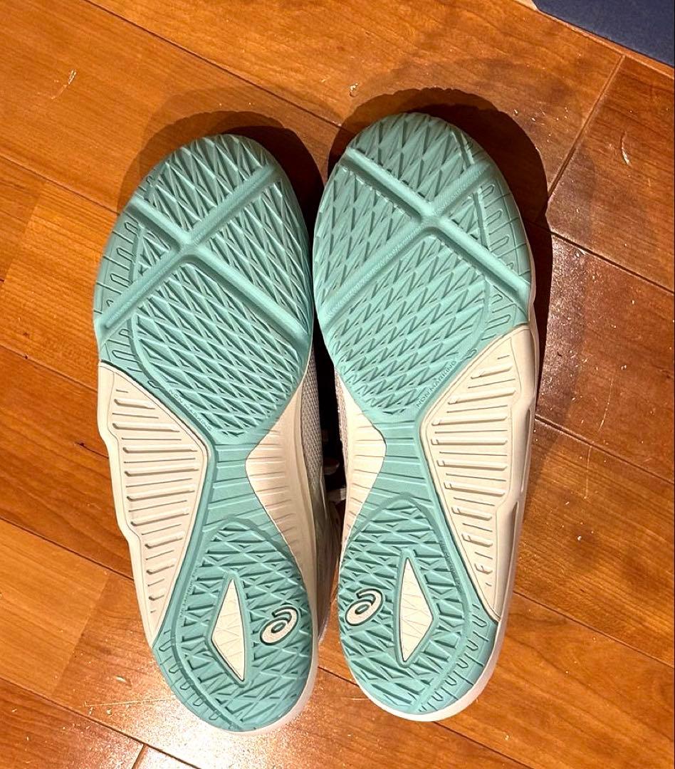 バスケットシューズ　アシックスasics