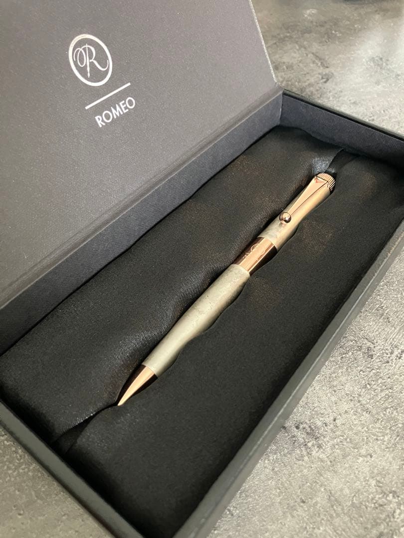 ロメオNo.3 斑紋純銀色