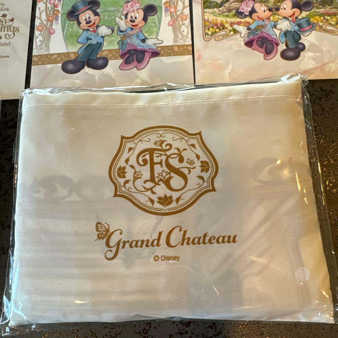 ファンタジースプリングス　グランシャトー　ピンバッジ　バッグ　ポストカードセット