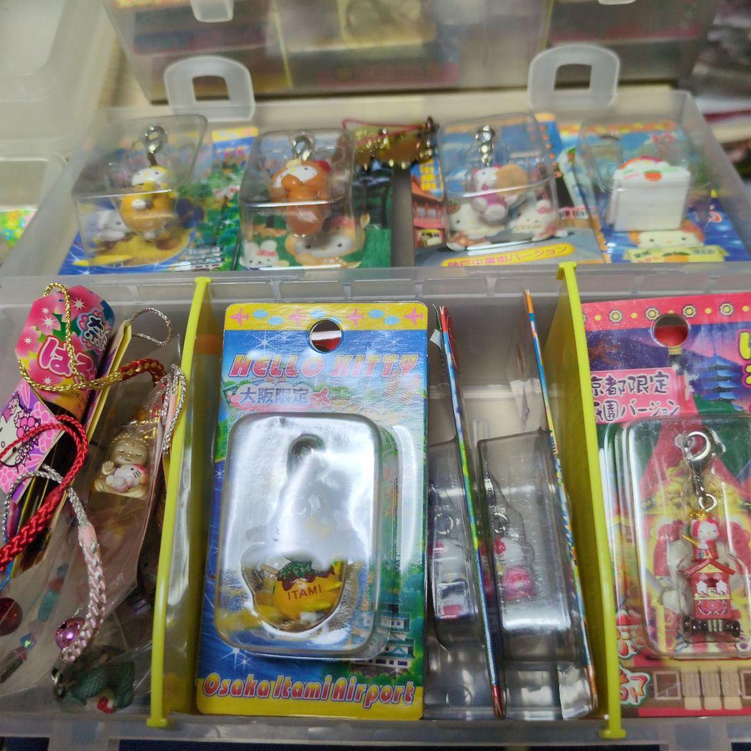 ご当地キティ ストラップとぬいぐるみセット