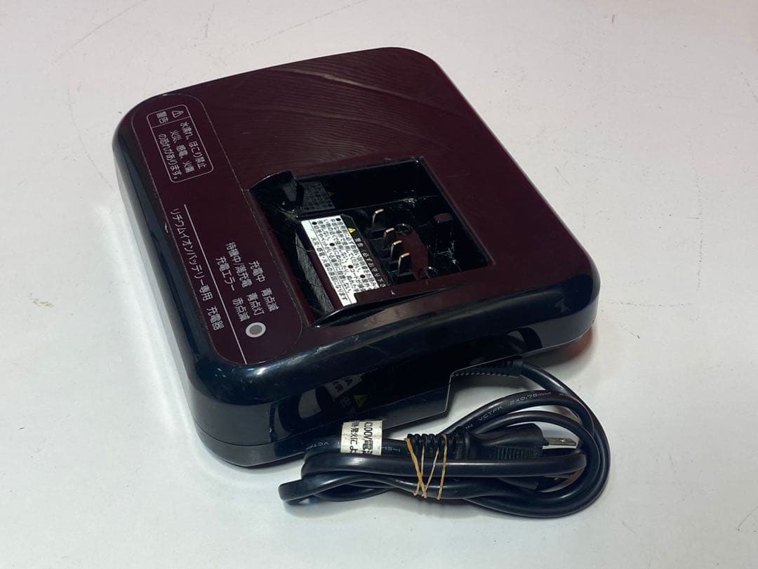 ブリチストン リチウムイオンバッテリー充電器 AC電源 黒 P5568