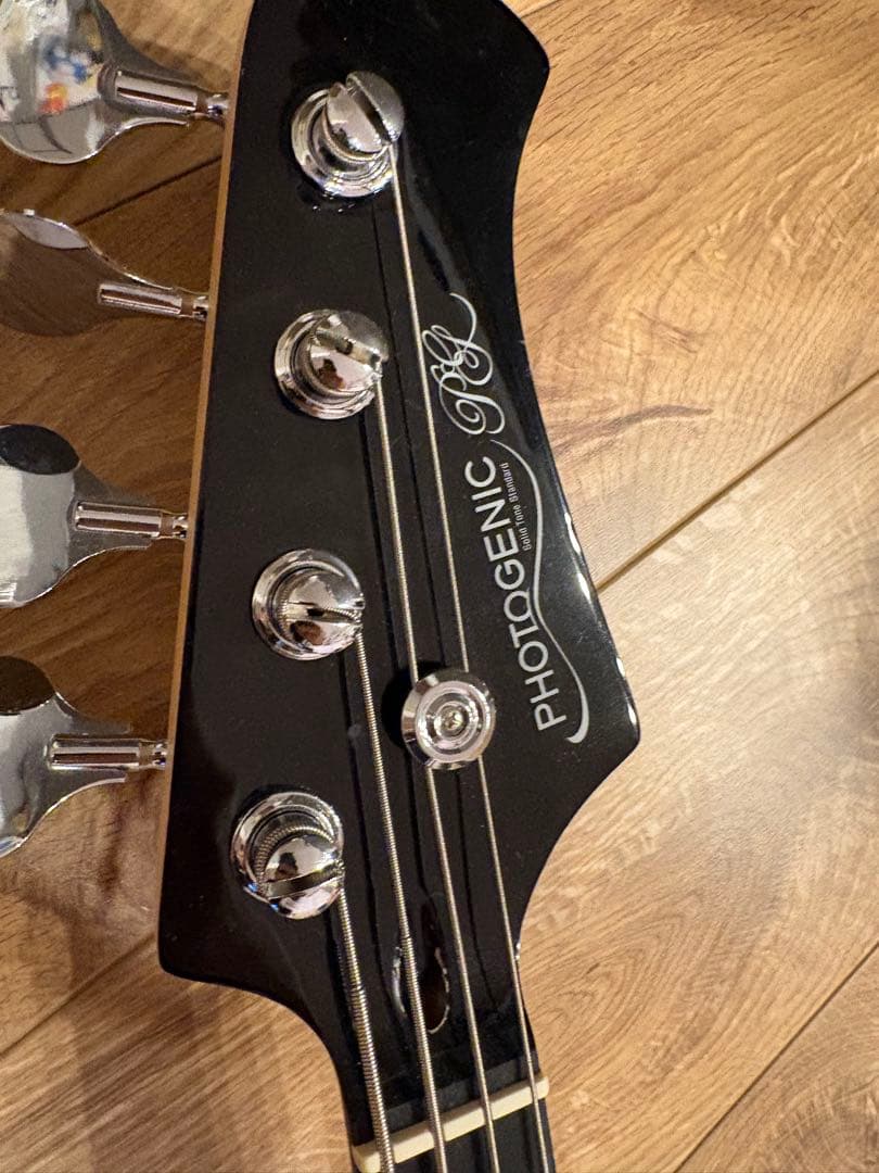 フォトジェニック　ジャズベース　マッチングヘッド