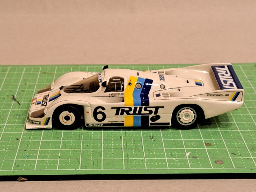 AMR 1/43 TRUST ポルシェ956 完成品