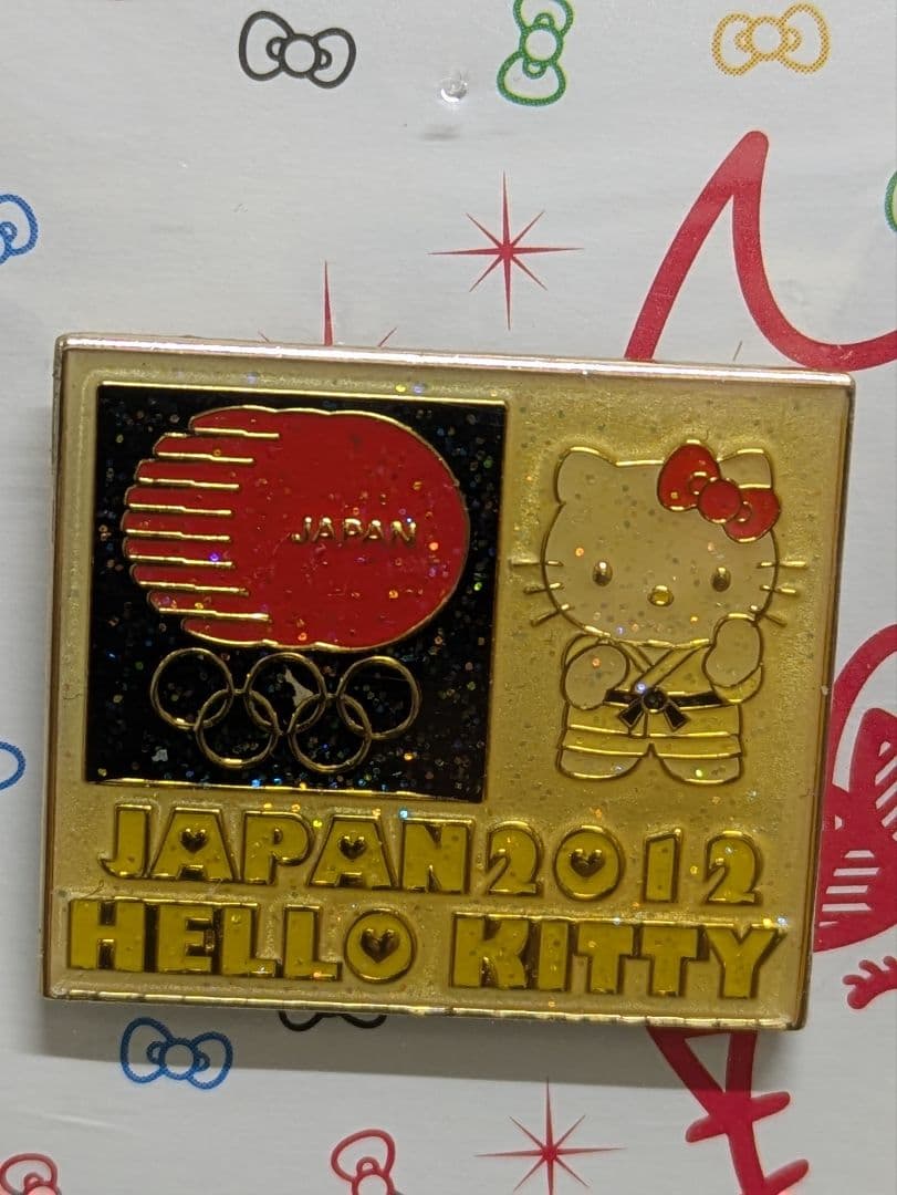 ハローキティ　ピンバッチ　2012年　ロンドン　オリンピック　７種目揃い。