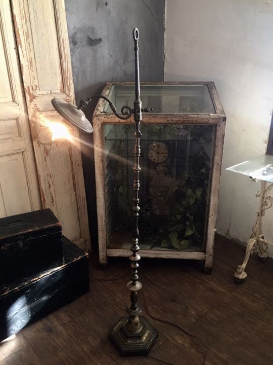 フランス  希少  貴族のスタンドランプ