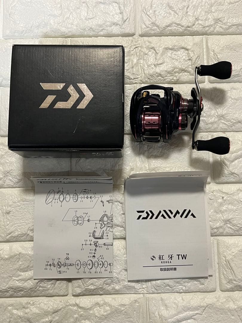 【新品未使用】ダイワ DAIWA 紅牙 TW 7.3R