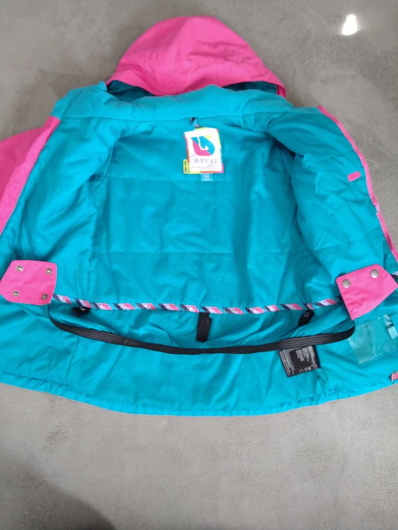 BURTON　 QUICKSILVER 子ども用スノーボード上下ウェアセット