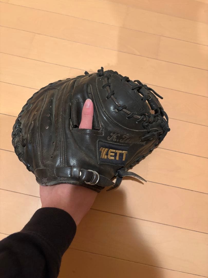 即戦力！！ZETT ブラック オーダー硬式グローブ