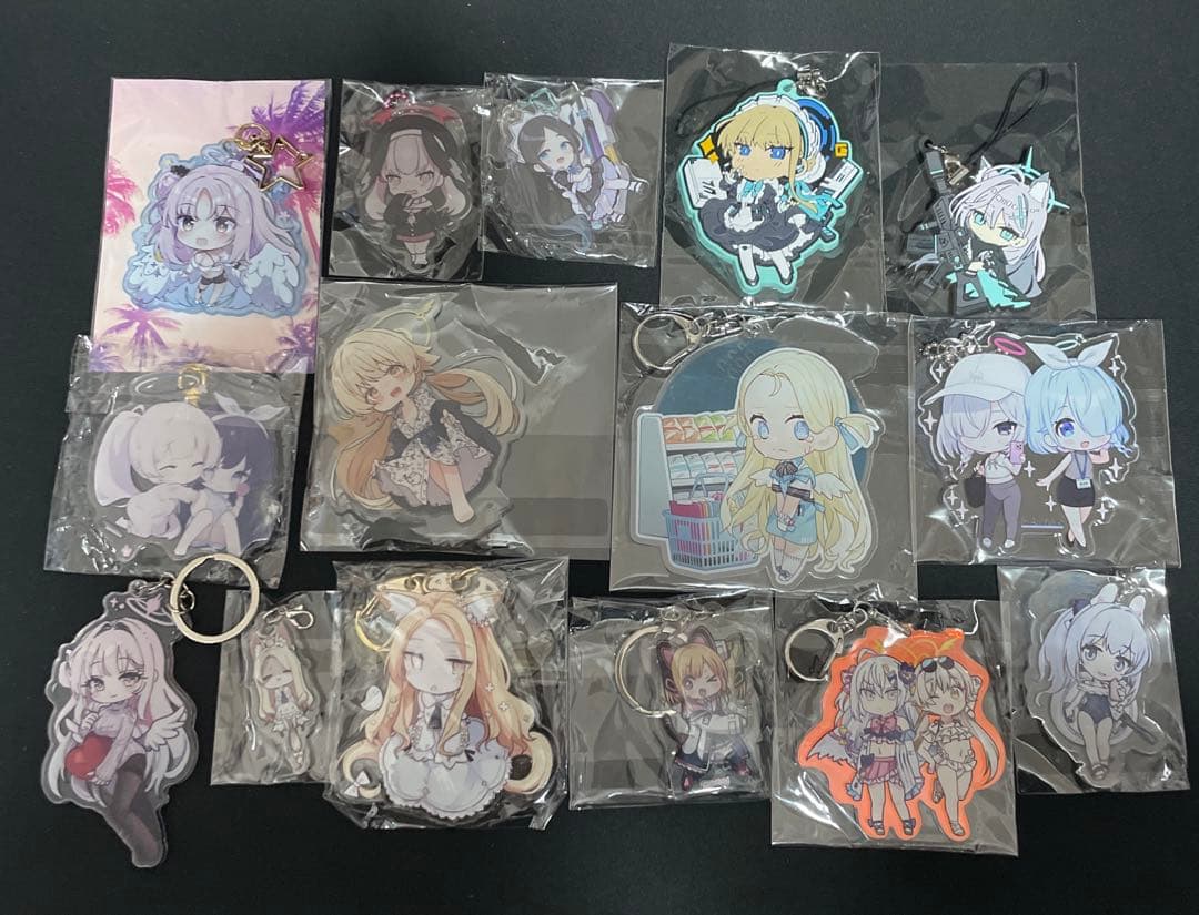 ブルーアーカイブ　アクリルキーホルダー　ラバーストラップ　まとめ売り