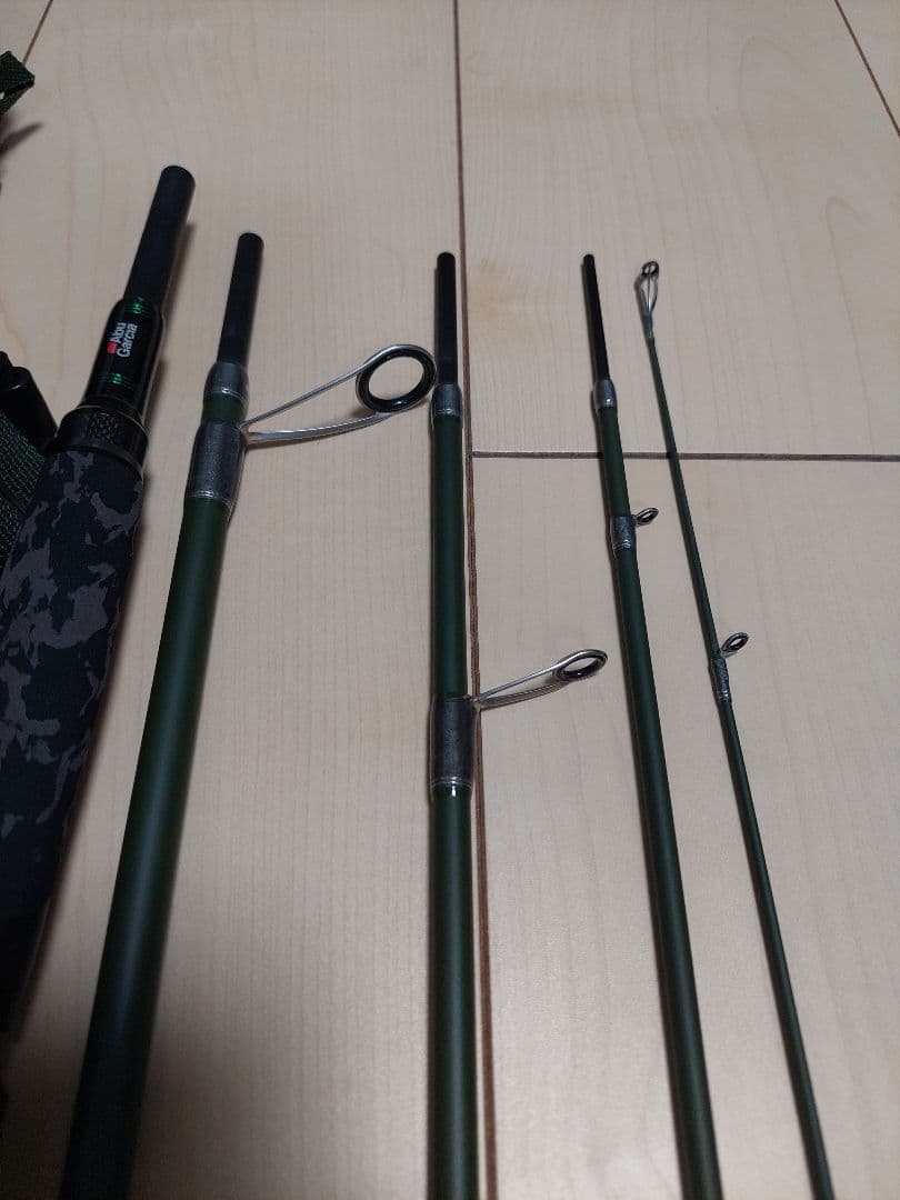 Tomaソルティースタイル カラーズ　905MT パックロッド　シーバス