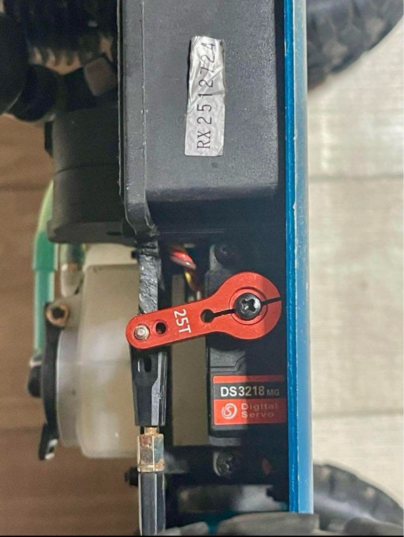 ホビーラジコンカー 冷却エンジン搭載