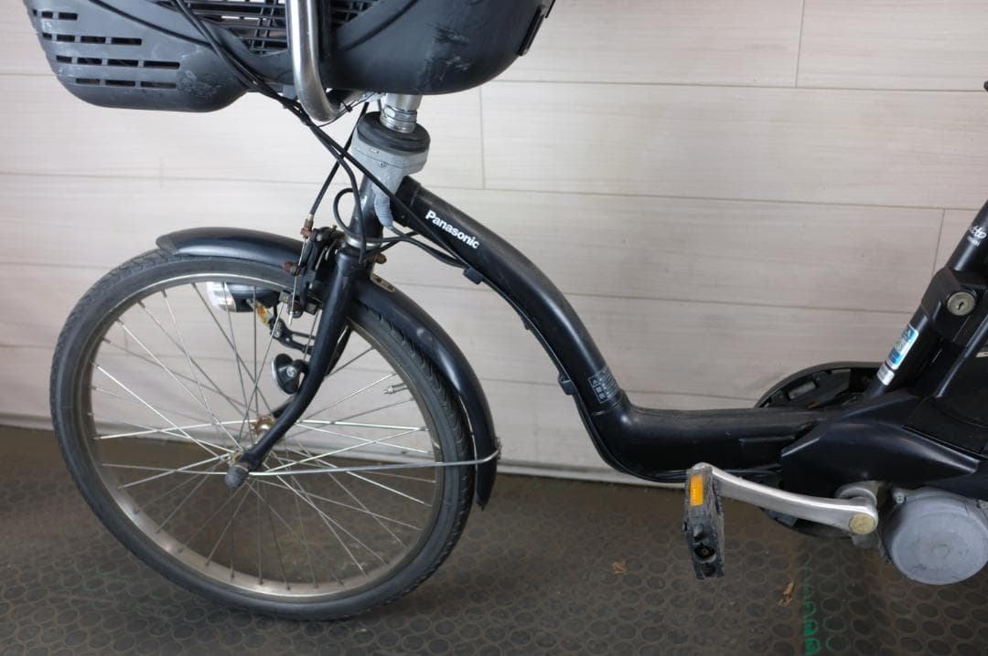 パナソニック ギュット　　20インチ　3段　8.9Ah（5点灯）充電器あり