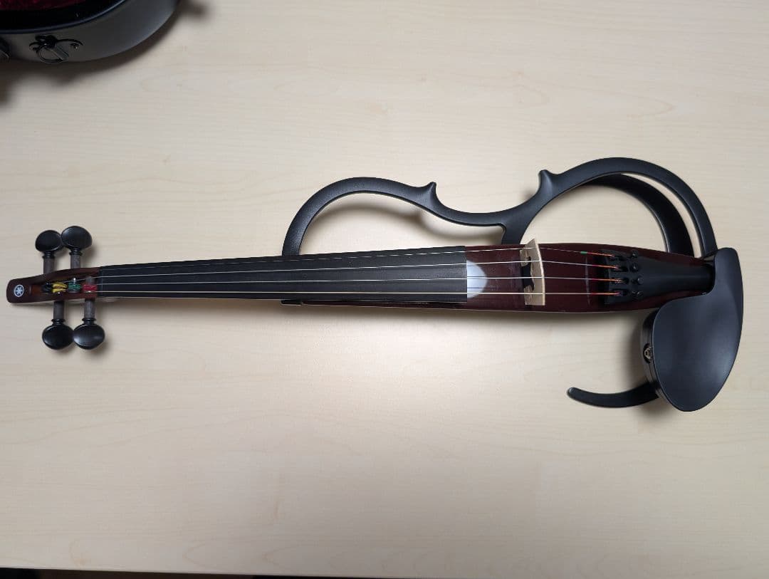 ヤマハ YAMAHA サイレントバイオリンセット YSV104 ハードケース付き