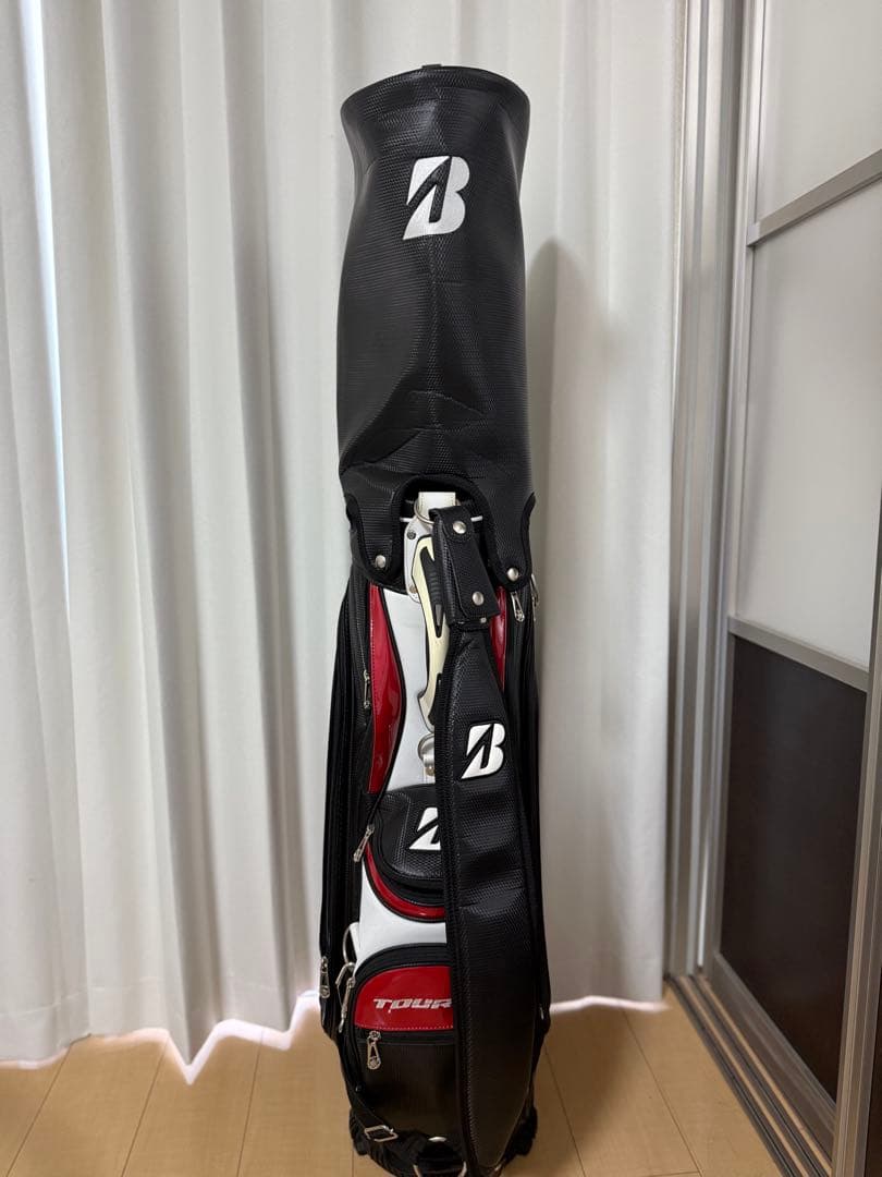 ブリヂストンTOUR B キャディバッグ　9.5型黒×赤　フード付き