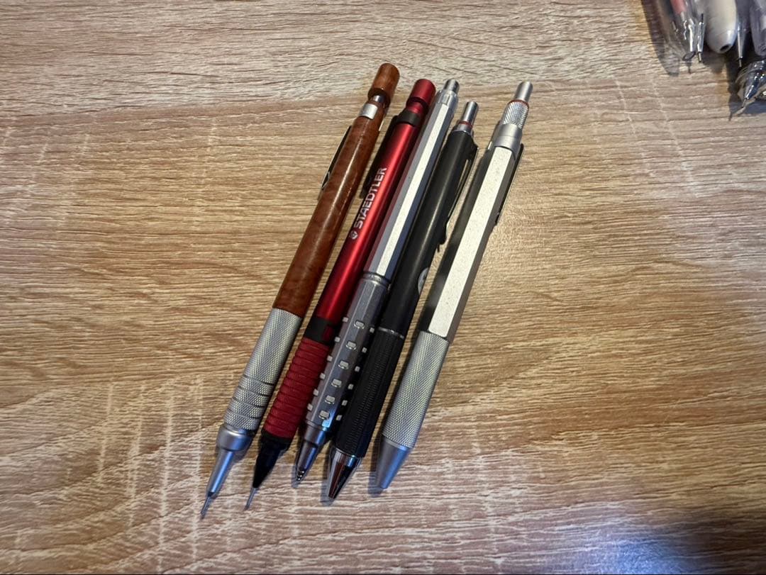 シャーペン、ボールペン、文房具