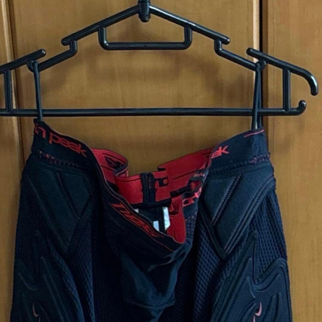 ノースピーク スノボ　プロテクター　上下　XL 新品　タグ付　黒　転倒対策