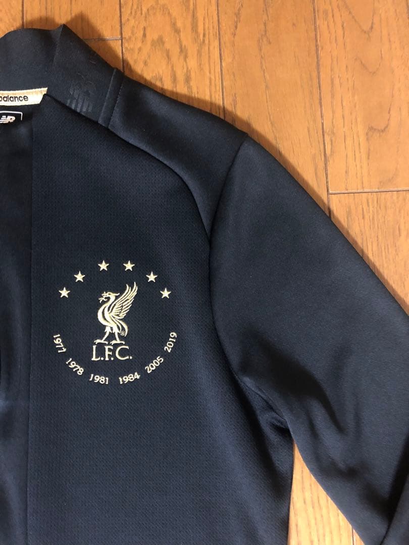 リバプール Liverpool FC ジャケット サイズM 【お値下げ中‼️】