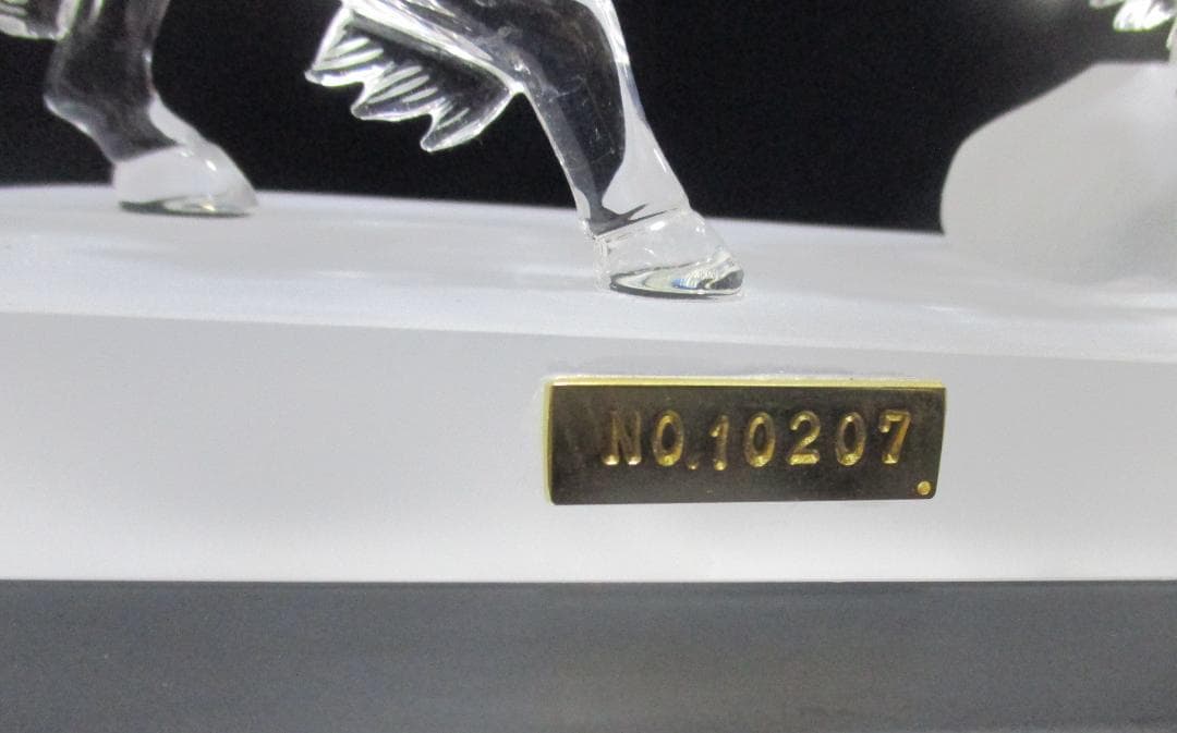 四神百虎　水晶　美術工芸品　証明書付き　風水　伝統工芸品　山梨県水晶美術彫刻