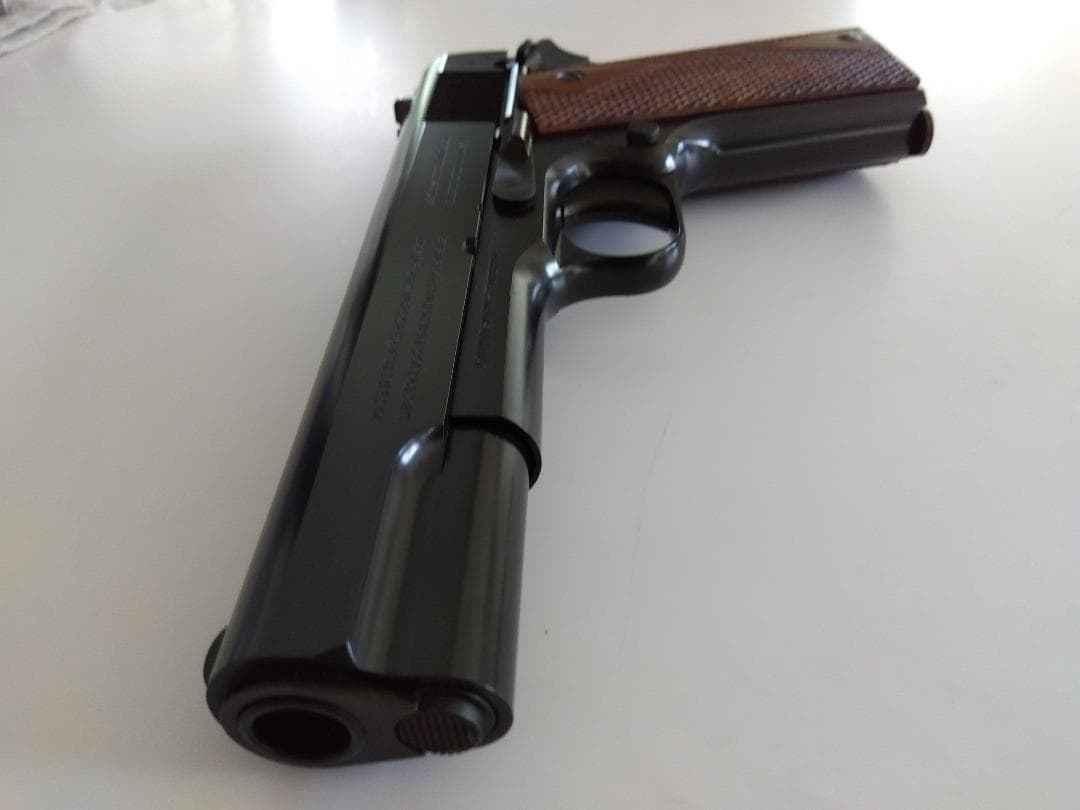 リアルマッコイズ　コルトM1911　強化素材　装填式　プラスチックモデルガン