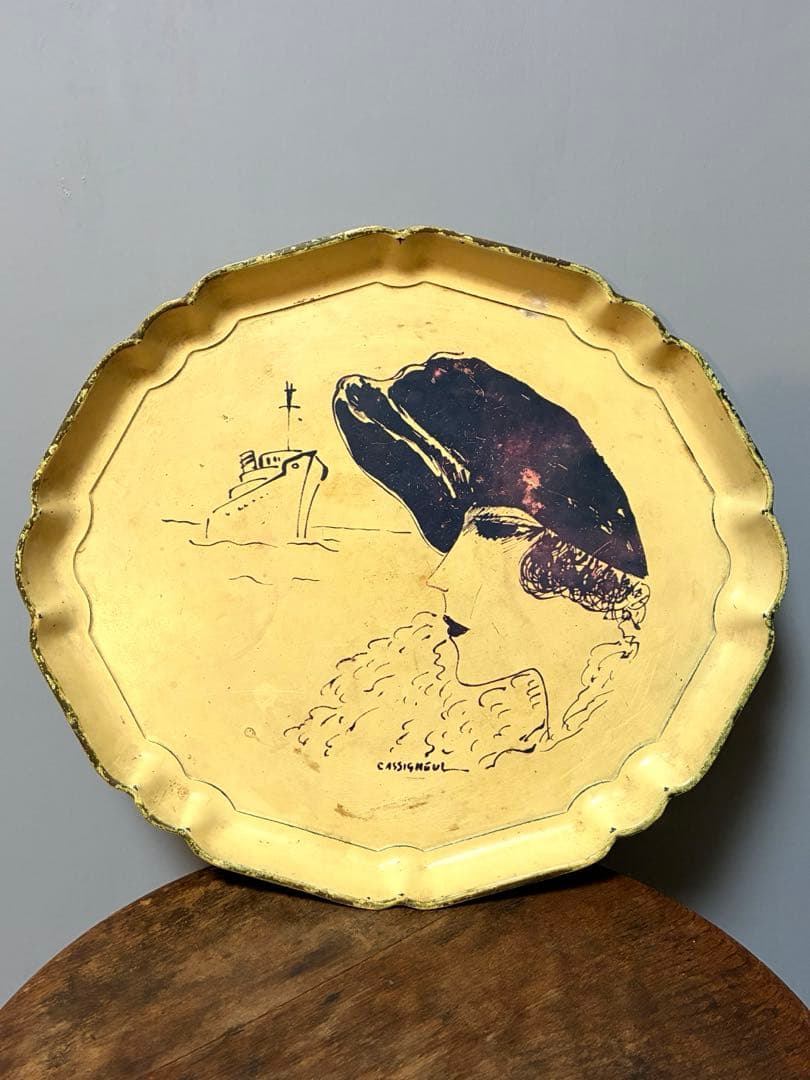 【shinobu】アンティークトレイ50年代　船と女性　金属製　横浜