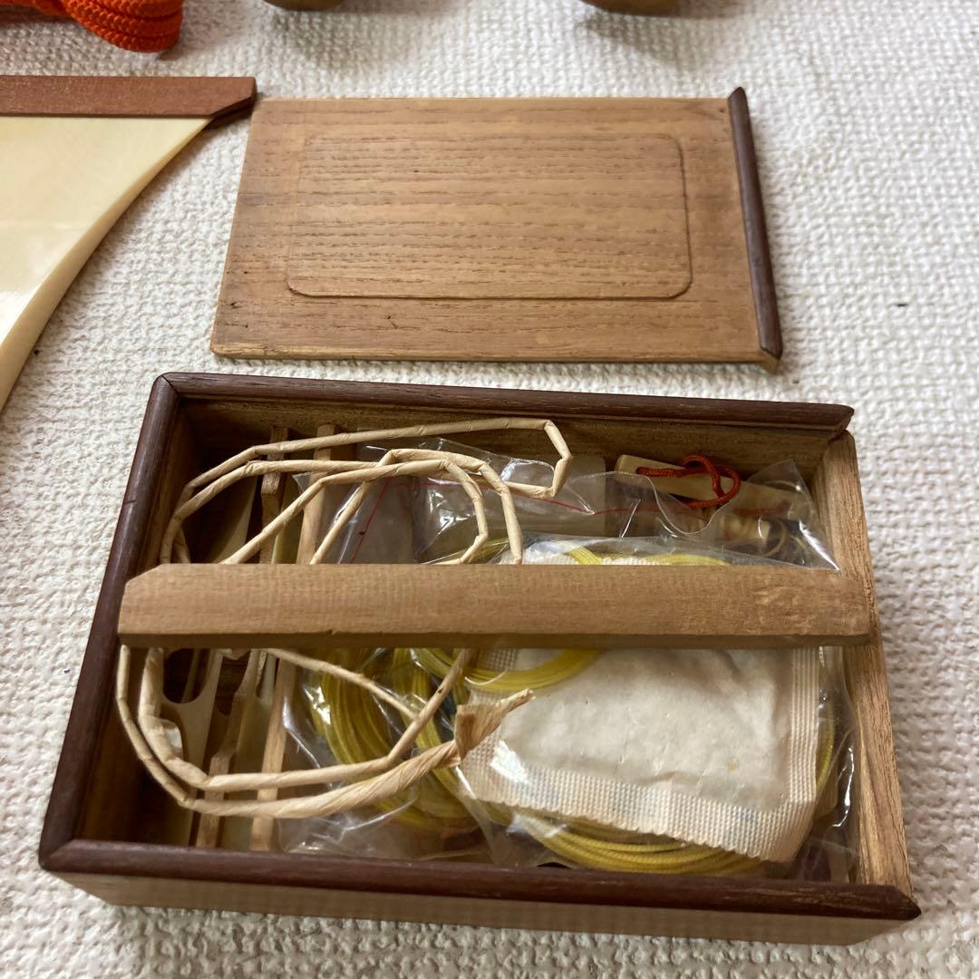 三味線 木製 付属品あり　ケース付き　破れあり