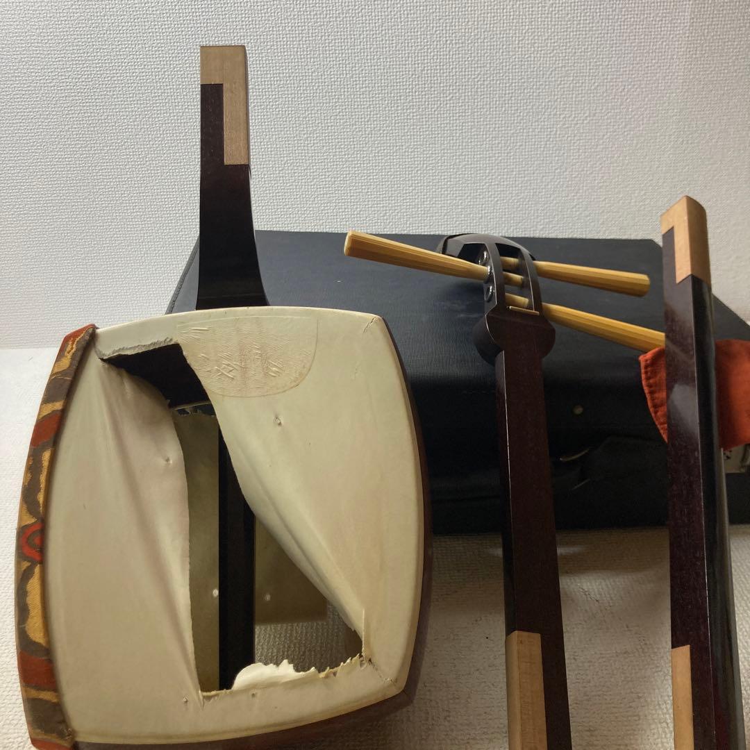 三味線 木製 付属品あり　ケース付き　破れあり