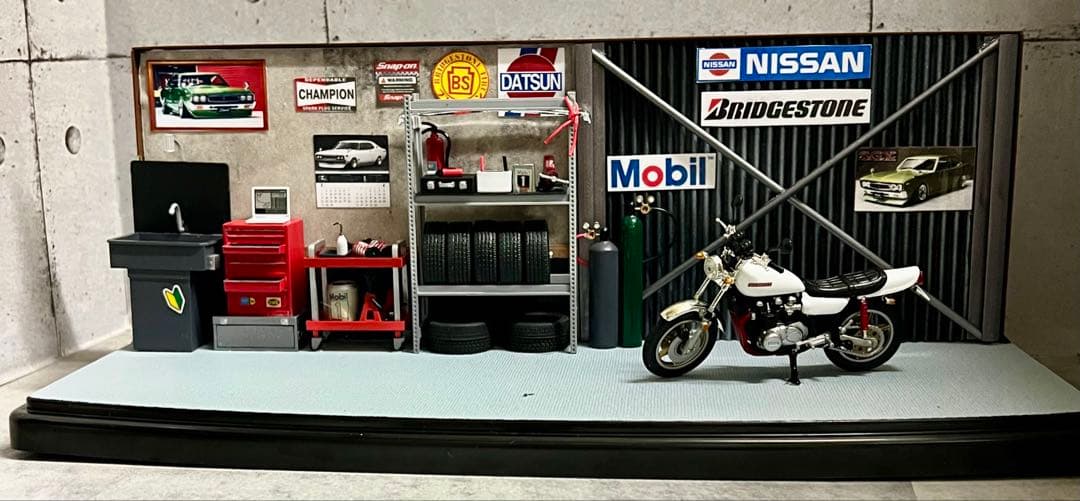 国産名車 1/24 日産 ローレル カスタム ガレージ ジオラマ ZⅡ ミニカー