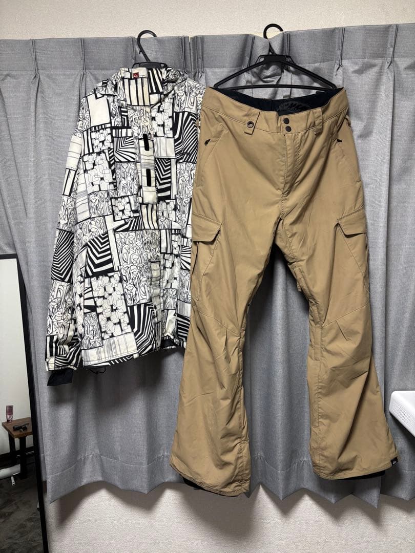 Quicksilver スノボーウェア上下セット