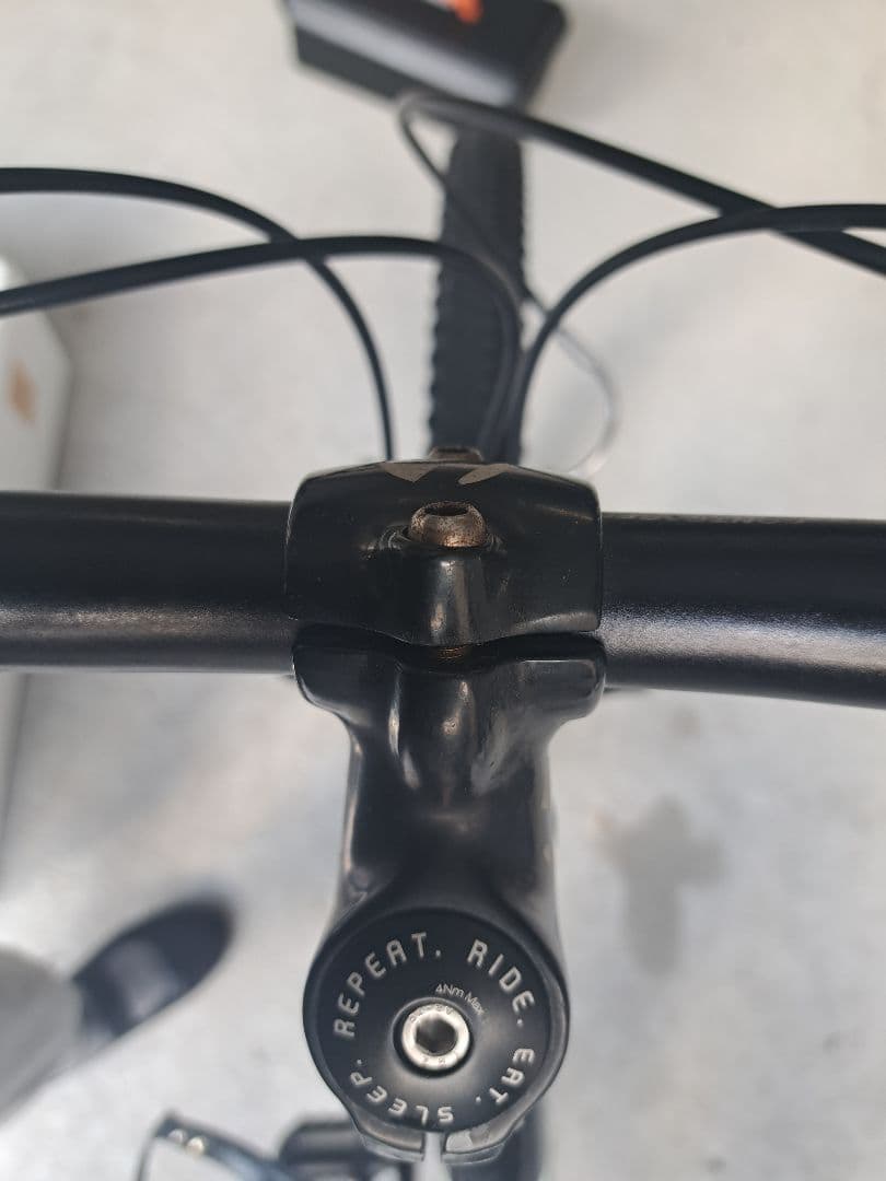 Trek マウンテンバイク 猫のステッカー付き