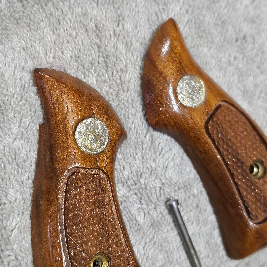 実物 S&W M36 他 Jフレーム 用 ダイヤモンドチェッカー 木製グリップ