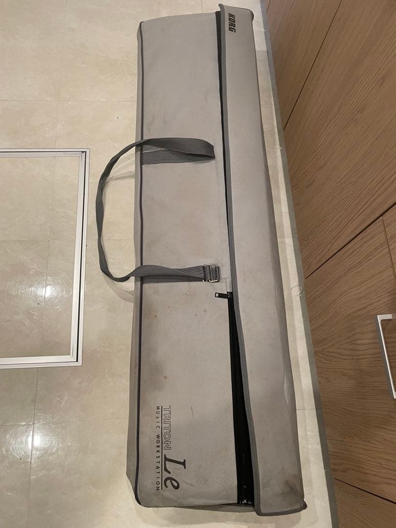 KORG TRITON Le 76鍵盤　ケース付き