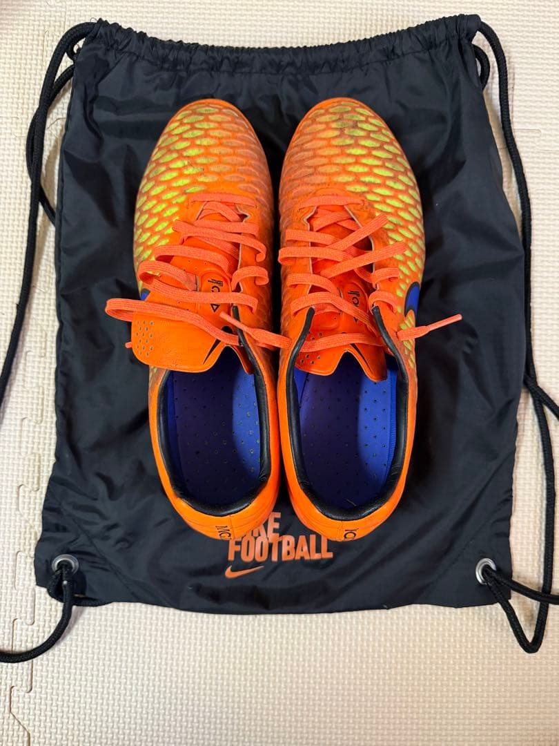 Nike マジスタFG
