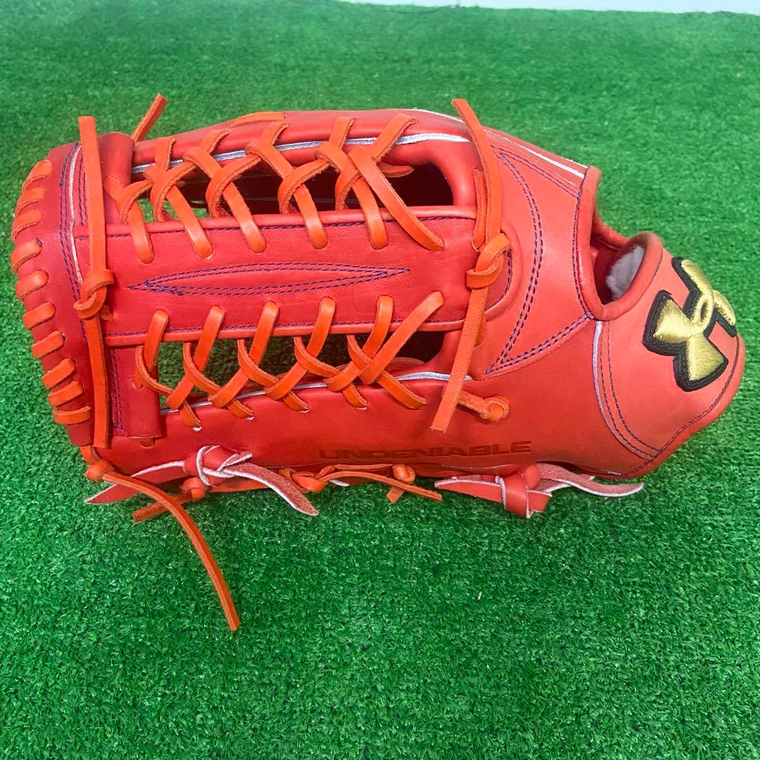 【未使用品】　アンダーアーマー　硬式用　外野手　グローブ　野球　左利き