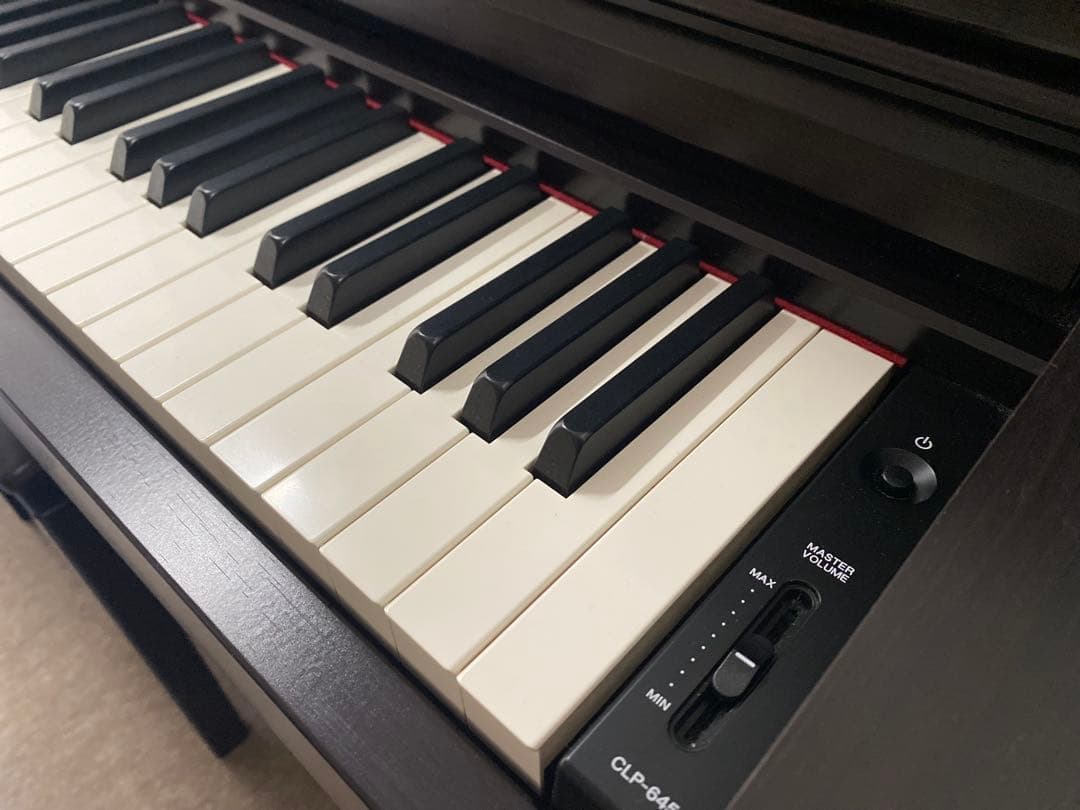 【Yu 】美品！クラビノーバ 木製鍵盤♪CLP-645