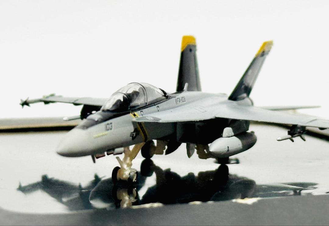 航空機・ヘリコプター hogan M-SERIES 1/200 F/A-18F VFA-103