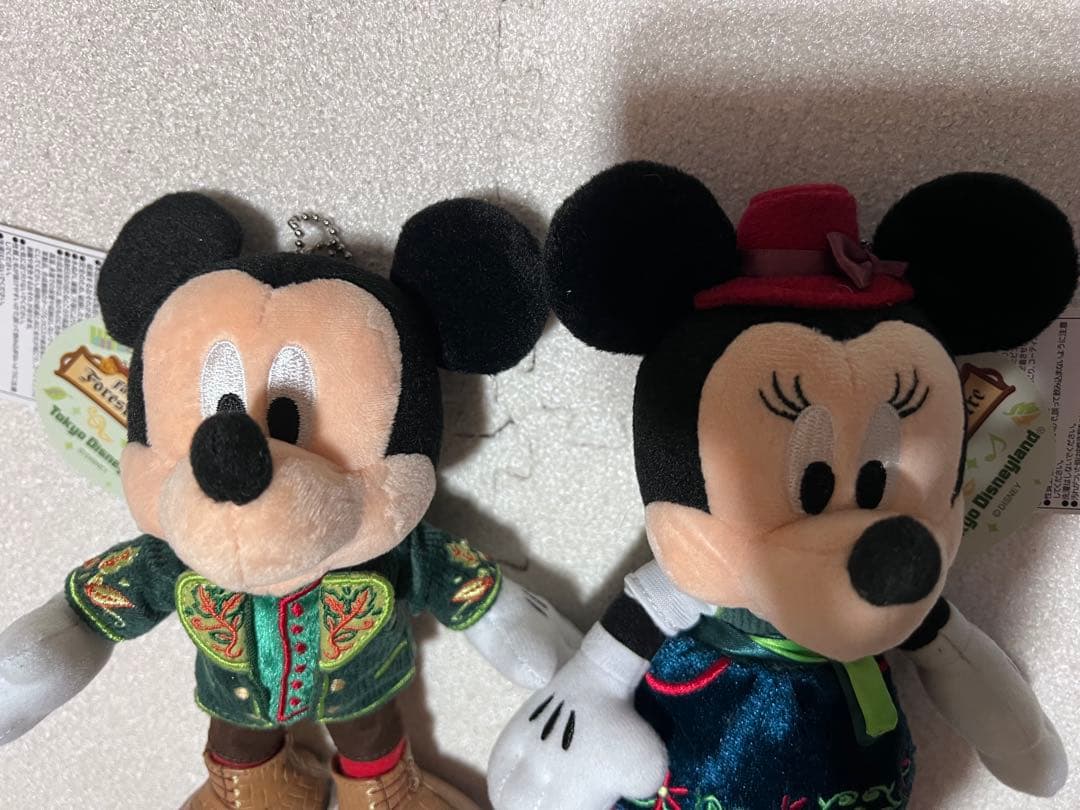 タグ付き　マジカルミュージックワールド　ミッキー ミニー　ぬいぐるみバッジセット