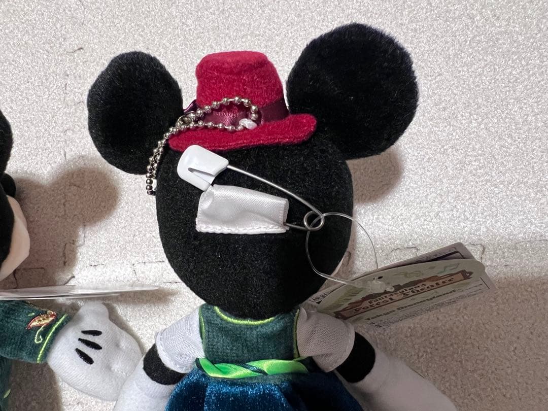 タグ付き　マジカルミュージックワールド　ミッキー ミニー　ぬいぐるみバッジセット