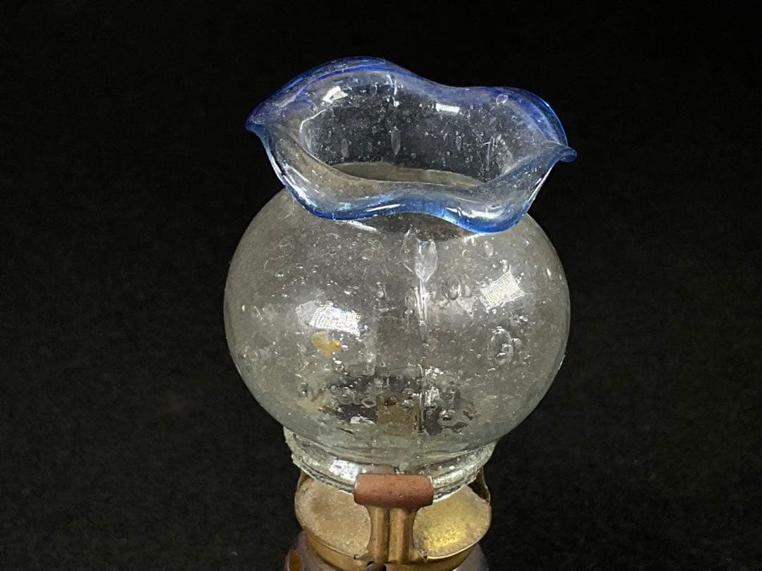 時代 豆ランプ　乳白　青縁フリル　和ガラス　気泡入り　オイルランプ　灯火器
