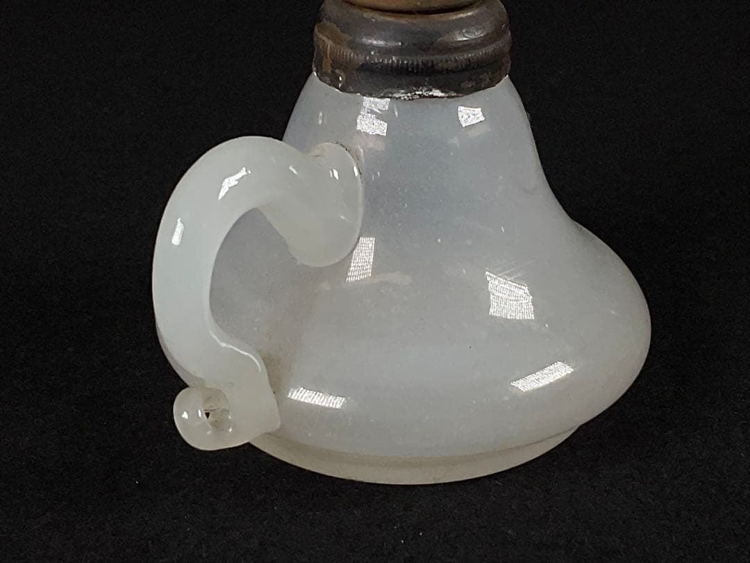 時代 豆ランプ　乳白　青縁フリル　和ガラス　気泡入り　オイルランプ　灯火器