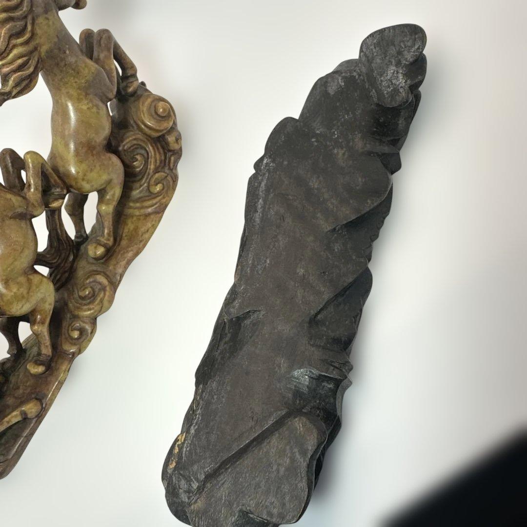 中国，寿山石，馬の彫刻 ，木製台座付き