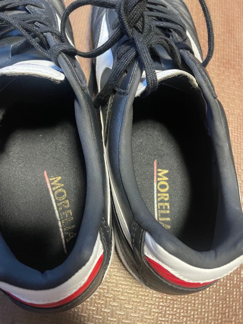 美品 MIZUNOミズノ MORELIAモレリアIN 26.5㌢