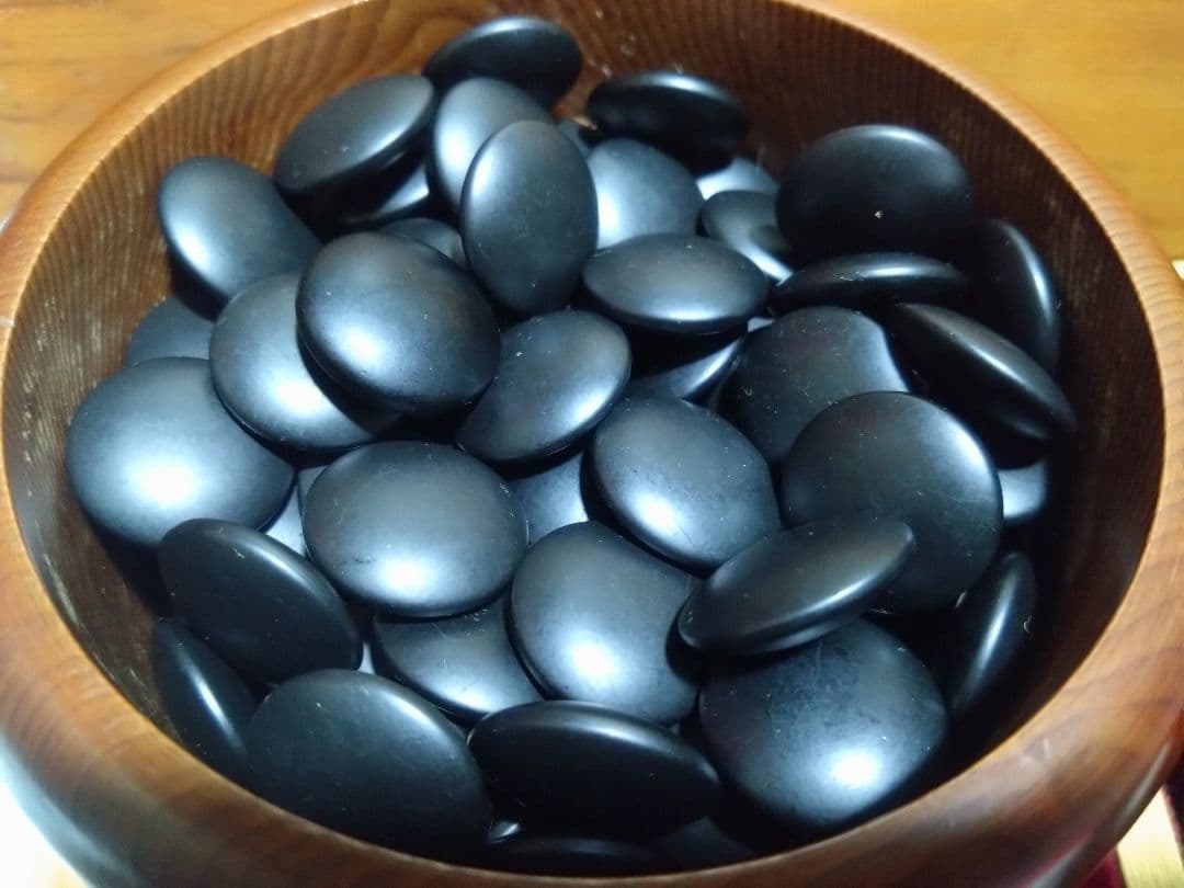 【囲碁】本蛤碁石/那智黒石　7.5ミリ　碁笥ケース