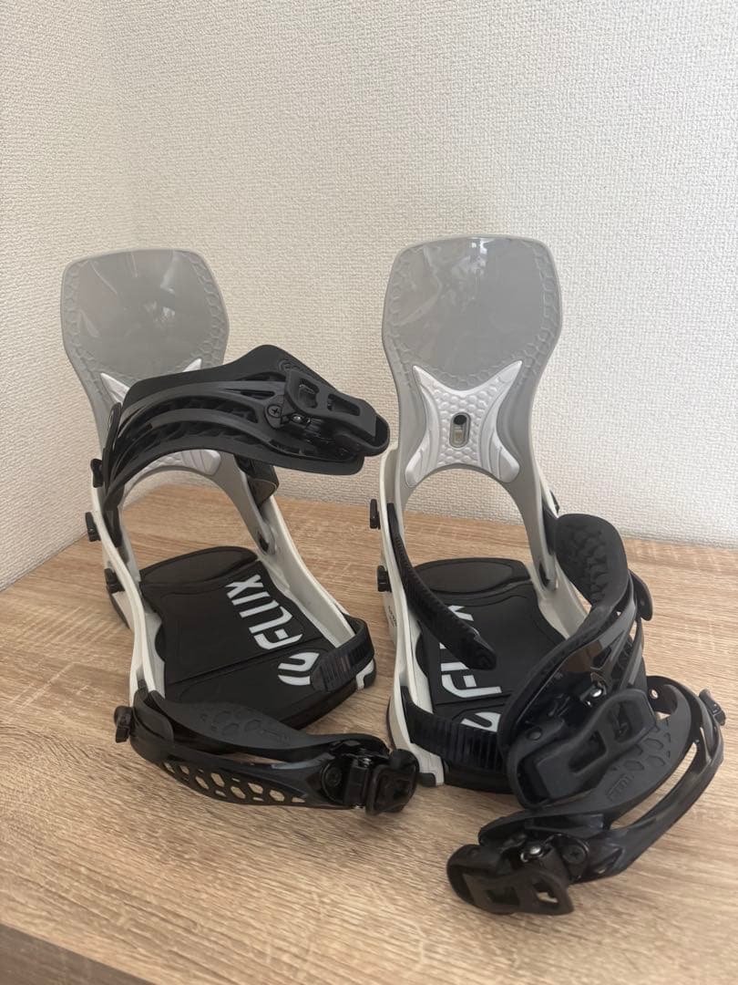 FLUX CV 22-23Mサイズ ホワイト