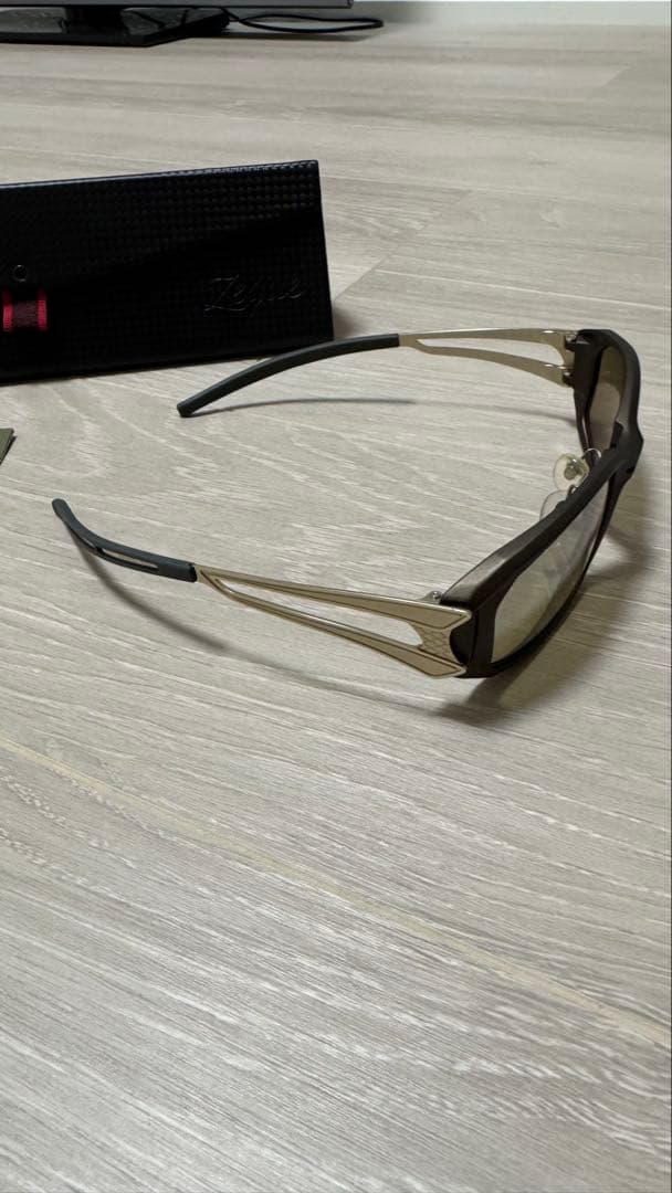 ゼクー　Zeque by ZEAL OPTICS Vanq X 偏光サングラス
