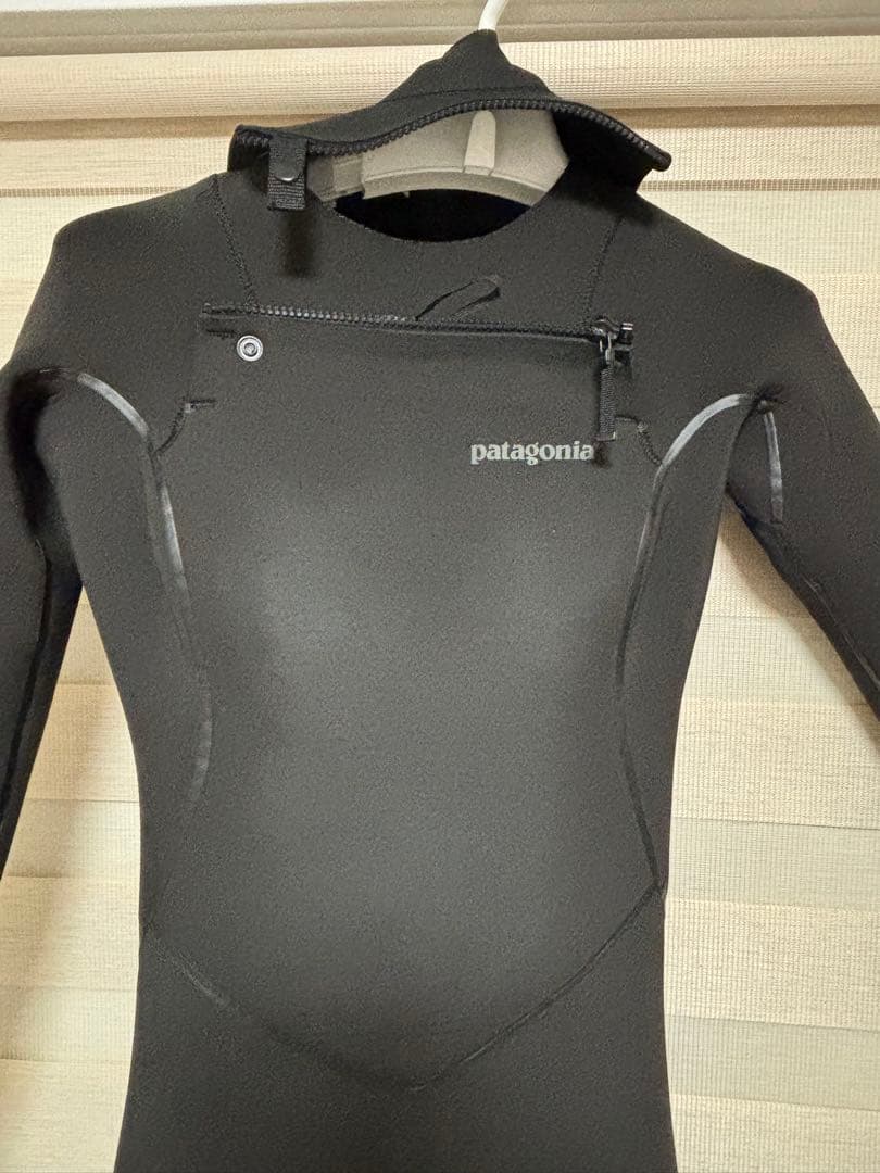 patagonia ブラック フルスーツ