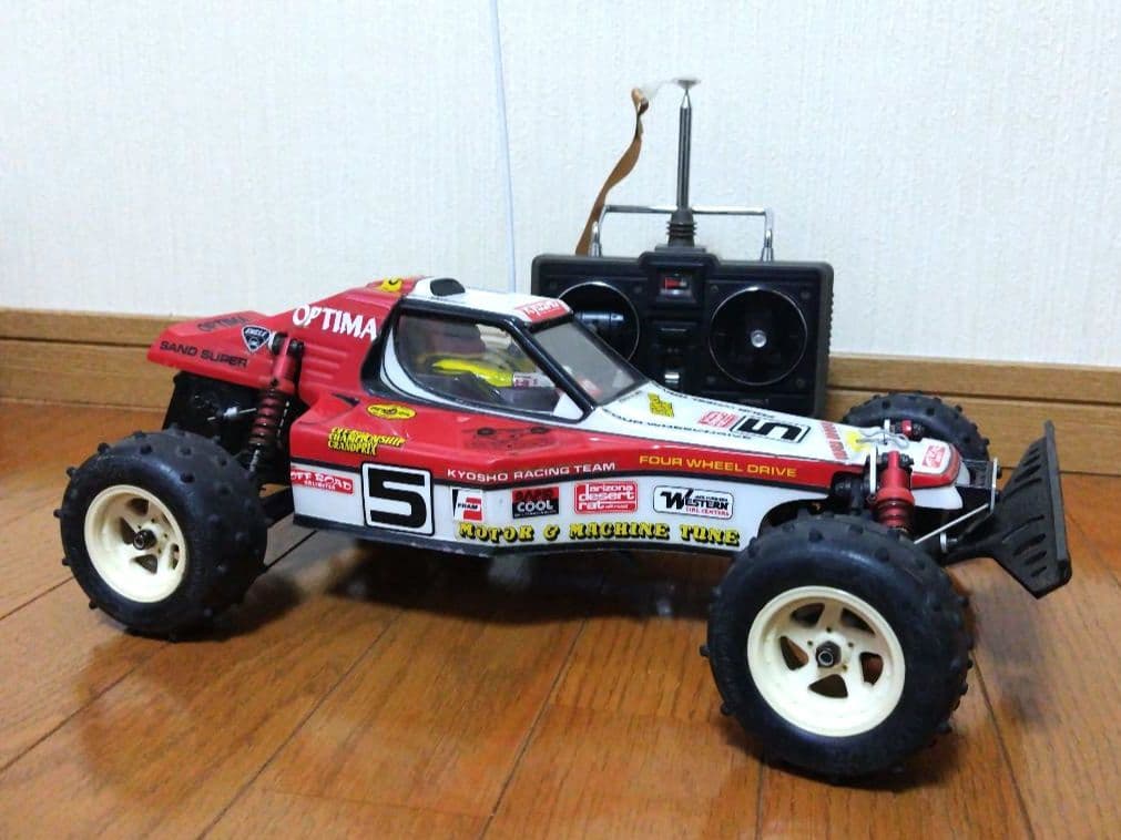 ラジコンカー　京商1/10電動4WD オフロードレーサー オプティマ 組立済品